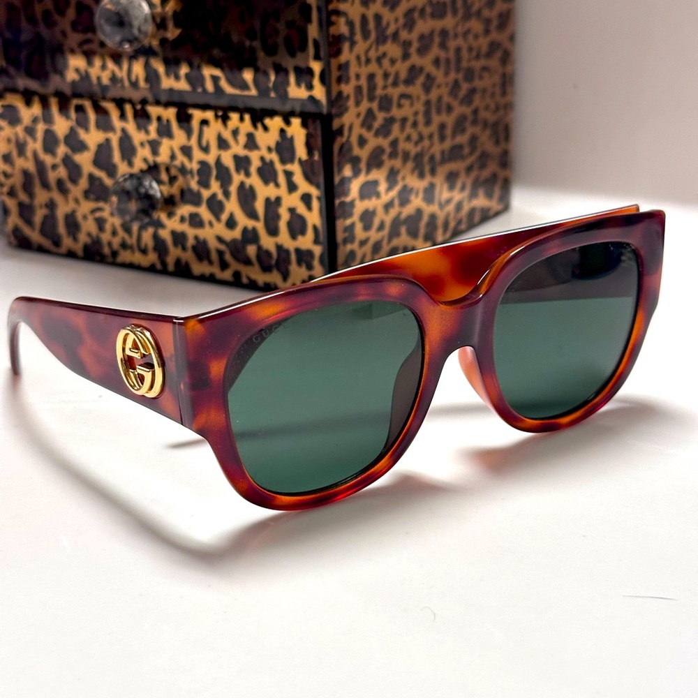 GUCCI SUNGLASSES WOMEN’S HAVANA TORTOISE SHELL (PRELOVED)